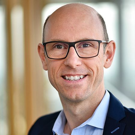 Dr Christian Lange